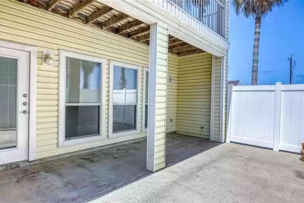 Spacious Home, Short Walk To Beach, Heated Pool! Corpus Christi Exterior foto